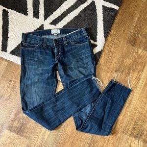 Current Elliott the skinny raw frayed hem dark wash denim jeans D5-17